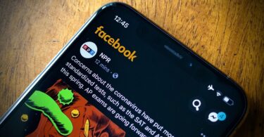 How to Enable Facebook Dark Mode on iPhone Devices